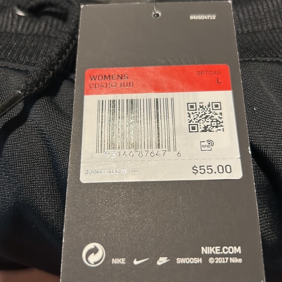 Nike women’s track suit - Picture 5 of 5